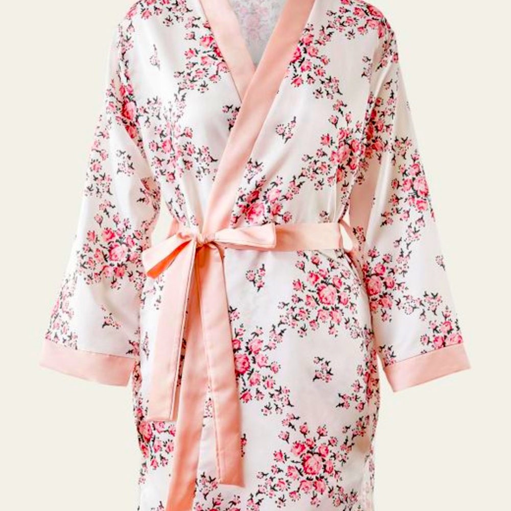 NWT Morgan Lane Satin Floral Robe